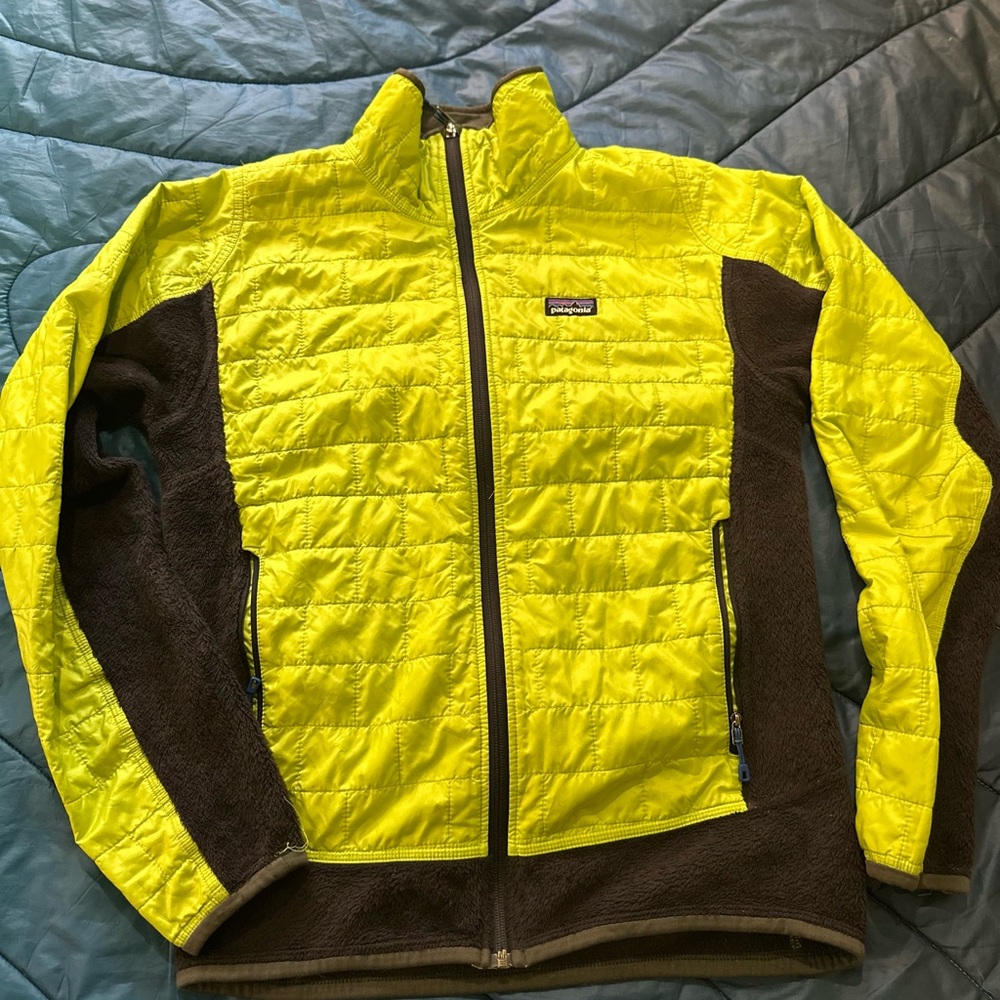 Patagonia  Yellow and blue down, fleece hybrid jacket
